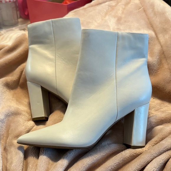 Marc Fisher Shoes - Marc Fisher Ivory Pointed Toe Block Heel Ankle Boots, size 7.5
